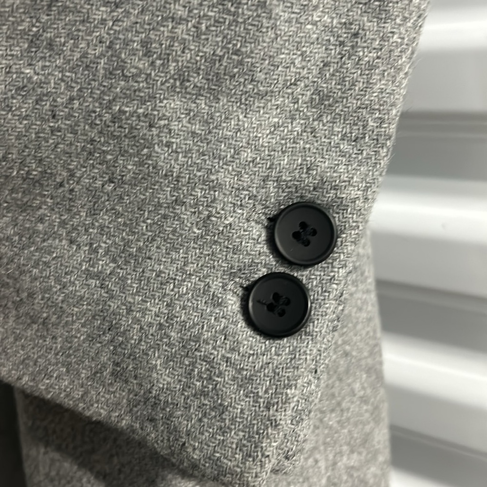 ZARA-LT GREY WOOL BLEND COAT W/2 SIDE SLANT POCKETS & 2 BLACK BUTTONS IN FRONT - Picture 13 of 14